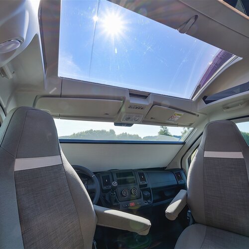 FRONT WINDSCREEN BLACKOUT BLIND | From bottom to top: for larger field of vision out front and greater privacy. Half-closed everybody can look out, but nobody can look in.